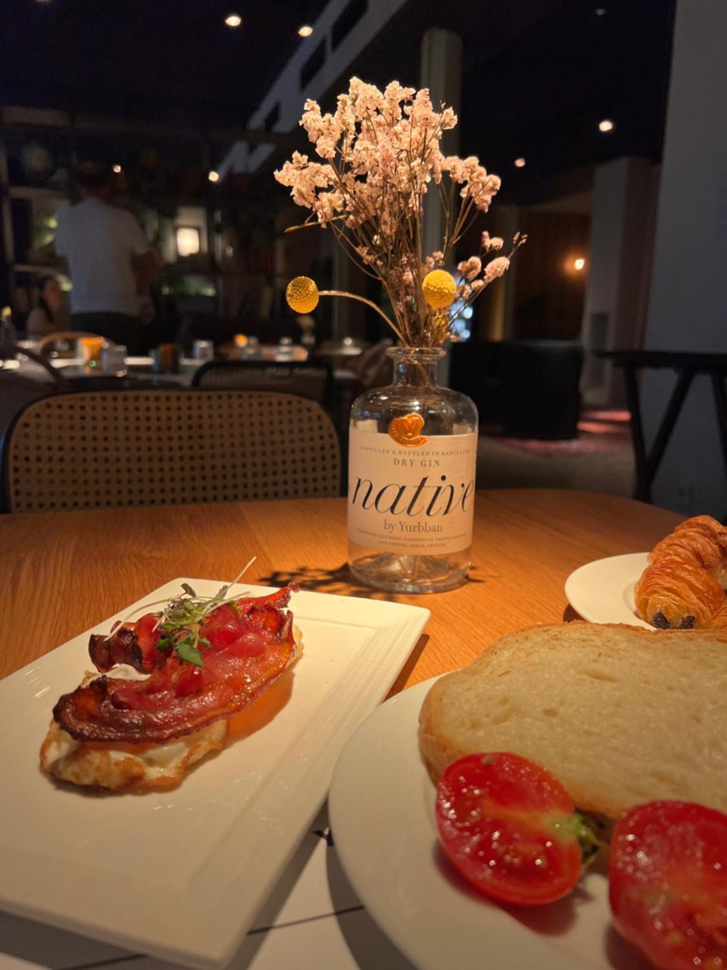 Yurbban Ramblas Boutique Hotel Barcelona Eksteriør billede